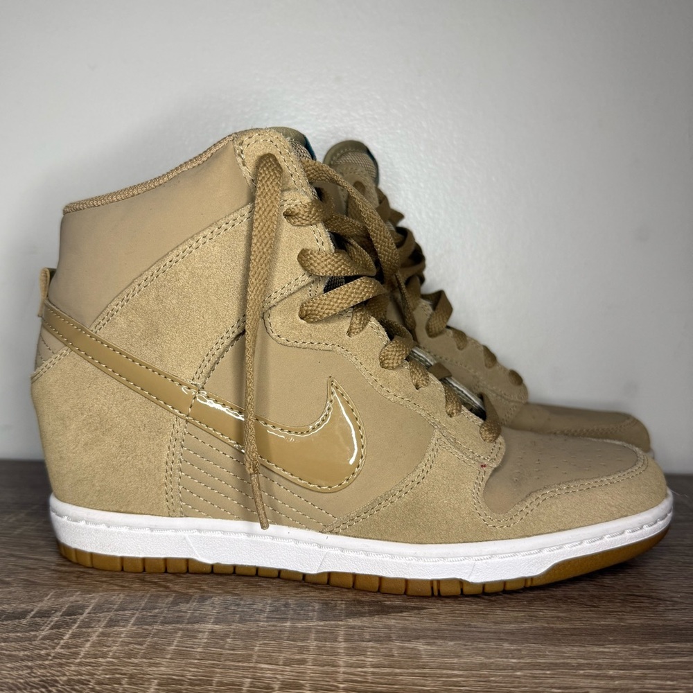 Nike Wmns Dunk Sky Hi Essential Desert Camo Women’s